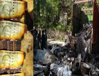 जम्मू-कश्मीर: मतदान से पहले कबाड़ के ट्रक में छिपाई नकदी में लगी आग 2 Hello Uttarakhand News »