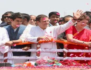 रोड शो के बाद राहुल गांधी ने अमेठी में किया नामांकन, सोनिया और प्रियंका गांधी रहीं मौजूद 4 Hello Uttarakhand News »