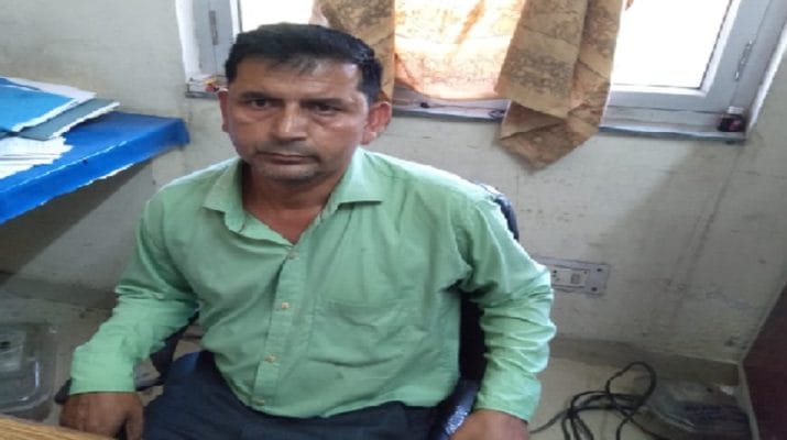 उत्तराखंड: अवर अभियंता रिश्वत लेते रंगे हाथों गिरफ्तार 1 उत्तराखंड: अवर अभियंता रिश्वत लेते रंगे हाथों गिरफ्तार 1 Hello Uttarakhand News »