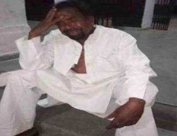 प्रत्याशी ने प्रशासन पर लगाया गड़बड़ी का आरोप, फाड़े कपड़े, जमीन पर लेटकर बहाए आंसू 4 Hello Uttarakhand News »