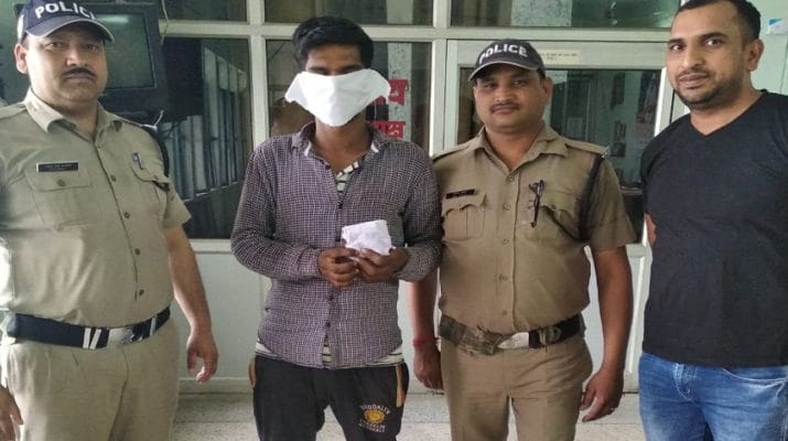 देहरादून: ताला तोड़कर नगदी उड़ाने वाला एक अभियुक्त गिरफ्तार, अन्य की तलाश जारी 1 Hello Uttarakhand News »