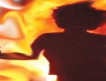 गैस सिलेंडर में हुए रिसाव से लगी आग, चपेट में आने से महिला झुलसी 3 Hello Uttarakhand News »