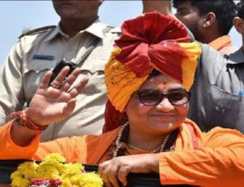 प्रज्ञा ठाकुर के खिलाफ एफआईआर दर्ज, बीजेपी ने भोपाल में उतारा 'डमी' उम्मीदवार 2 Hello Uttarakhand News »