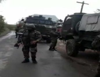 जम्मू-कश्मीर: शोपियां में सुरक्षाबलों और आतंकियों के बीच मुठभेड़, एक आतंकी ढेर 4 Hello Uttarakhand News »