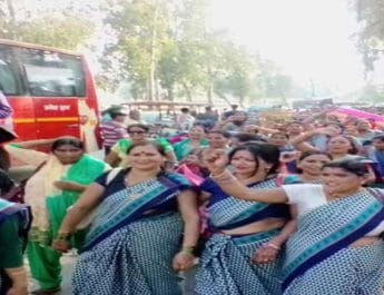 आंगनबाड़ी कार्यकत्रियां विभिन्न मांगों को लेकर फिर करेंगी सीएम आवास कूच 4 Hello Uttarakhand News »