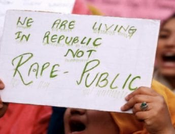 जम्मू-कश्मीरः रेप की दो घटनाओं के बाद प्रदर्शन, दोनों आरोपियों की गिरफ्तारी के बाद शांति की अपील 2 Hello Uttarakhand News »