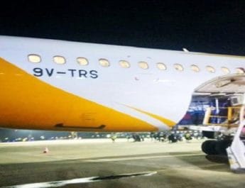 सिंगापुर जा रहे विमान की चेन्नई में इमरजेंसी लैंडिंग, 170 यात्री थे सवार 3 Hello Uttarakhand News »