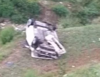 उत्तराखंड: अनियंत्रित होकर वाहन दुर्घटनाग्रस्त, पांच लोग घायल 4 Hello Uttarakhand News »