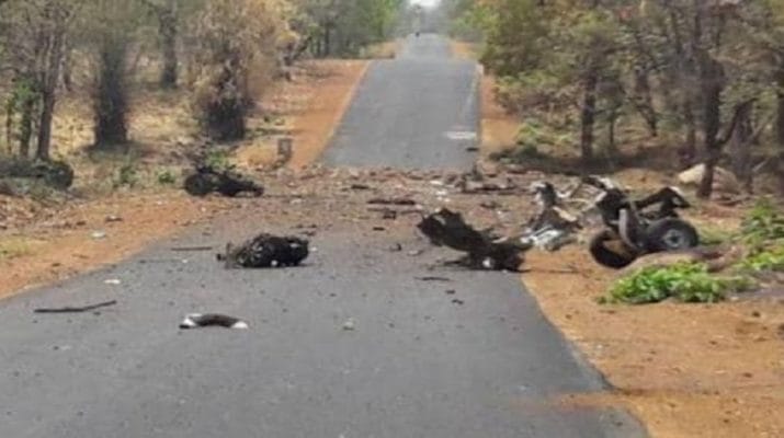 महाराष्ट्र: गढ़चिरौली में नक्सलियों ने किया IED ब्लास्ट, 15 कमांडो शहीद 1 Hello Uttarakhand News »