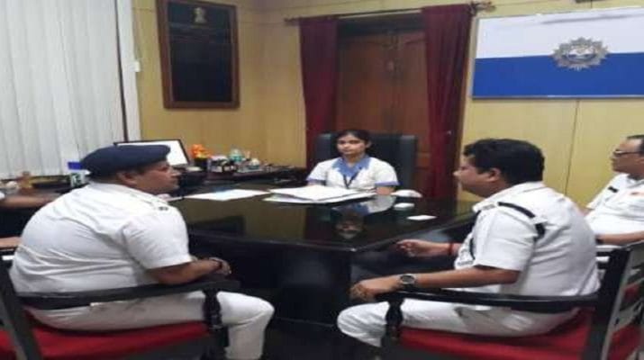 ISC परीक्षा में चौथा स्थान पाने वाली ऋचा बनी एक दिन के लिए DCP, ऑफिसर पिता को दिया ये आदेश 1 Hello Uttarakhand News »