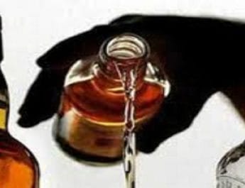  जहरीली शराब पीने से 10 लोगों की मौत, मरने वालों में एक ही परिवार के चार सदस्‍य 2 Hello Uttarakhand News »