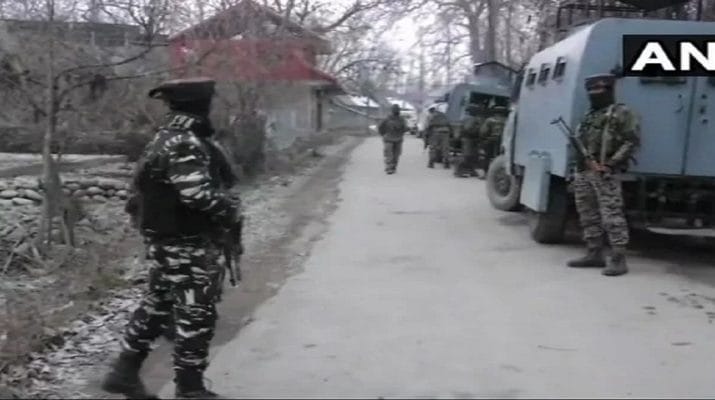 जम्मू-कश्मीरः मुठभेड़ में दो आतंकी ढेर, पुलिस की नौकरी छोड़ आतंकी बना तारिक भी मारा गया 1 जम्मू-कश्मीरः मुठभेड़ में दो आतंकी ढेर, पुलिस की नौकरी छोड़ आतंकी बना तारिक भी मारा गया 1 Hello Uttarakhand News »