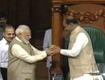 ओम बिड़ला बने लोकसभा स्पीकर, कांग्रेस-TMC समेत सभी दलों ने किया समर्थन 2 Hello Uttarakhand News »