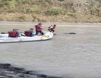 उत्तराखंड: गंगा में नहाते समय डूबे तीन युवक, एक का शव बरामद, दो लापता 4 Hello Uttarakhand News »