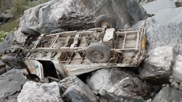 देहरादून : खाई में गिरा पिकअप वाहन, एक की मौत, तीन गम्भीर घायल 1 Hello Uttarakhand News »