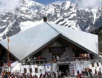 हेमकुंड साहिब के कपाट श्रद्धालुओं के लिए पूरे विधि विधान के साथ खोले गए 4 Hello Uttarakhand News »