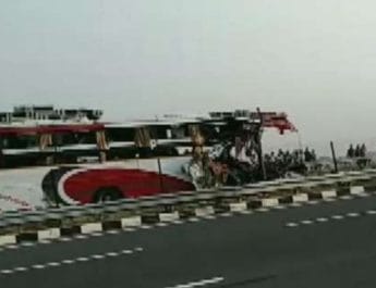 पर्यटक बस दुर्घटनाग्रस्त होने से 10 भारतीयों सहित 17 की मौत, पांच गम्भीर घायल 2 Hello Uttarakhand News »