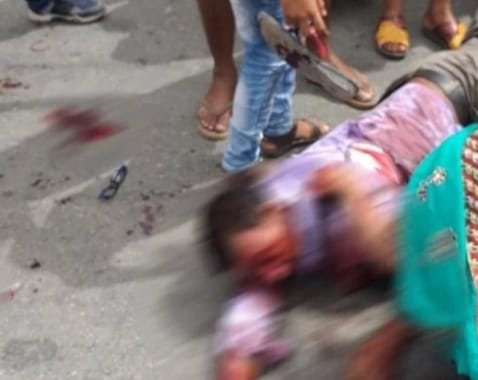 उत्तराखंड: तेज रफ्तार बेकाबू ट्रक ने टेंपो को मारी टक्कर, एक कि मौत , 8 घायल, मची चीख पुकार 1 उत्तराखंड: तेज रफ्तार बेकाबू ट्रक ने टेंपो को मारी टक्कर, एक कि मौत , 8 घायल, मची चीख पुकार 1 Hello Uttarakhand News »