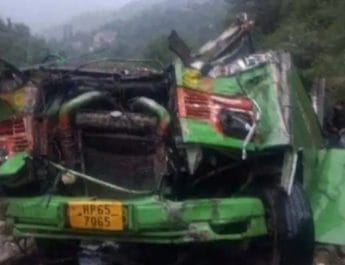 बस हादसे में बड़ा खुलासा, इस वजह से गई 44 जिंदगियां,बुझ गए दर्जनों परिवारों के चिराग 3 Hello Uttarakhand News »