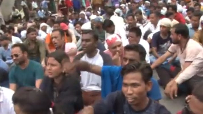 पूर्व 108 कर्मचारियों का विधानसभा कूच,कई विधायकों ने दिया समर्थन 1 पूर्व 108 कर्मचारियों का विधानसभा कूच,कई विधायकों ने दिया समर्थन 1 Hello Uttarakhand News »