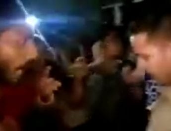 उत्तराखंड में अपराधियों के हौसले बुलंद, शराब तस्करों ने पुलिस को बेरहमी से पीटा,वीडियो वायरल 3 Hello Uttarakhand News »