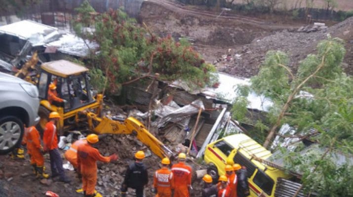दर्दनाक: भारी बारिश के चलते ढही दिवार,चार मासूम बच्चों सहित 15 की मौत, रेस्क्यू जारी 1 Hello Uttarakhand News »
