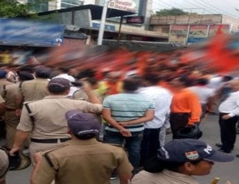 उत्तराखंड: दो समुदायों में मारपीट, तनाव के बाद बाजार बंद, पुलिस फोर्स तैनात 3 Hello Uttarakhand News »