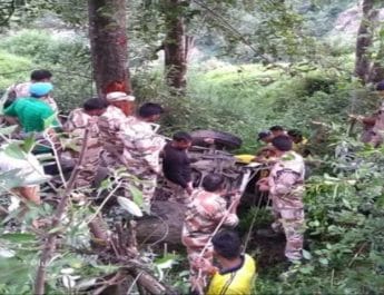 उत्तराखंड: खाई में गिरा वाहन, चालक समेत तीन की मौत 4 Hello Uttarakhand News »