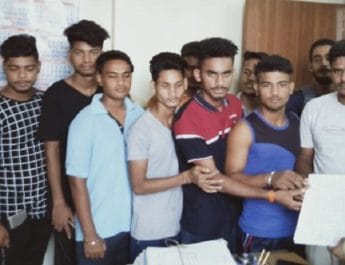 सेना भर्ती को लेकर पहाड़ के युवाओं ने पीएम मोदी को भेजा ज्ञापन, की ये मांग.. 6 Hello Uttarakhand News »