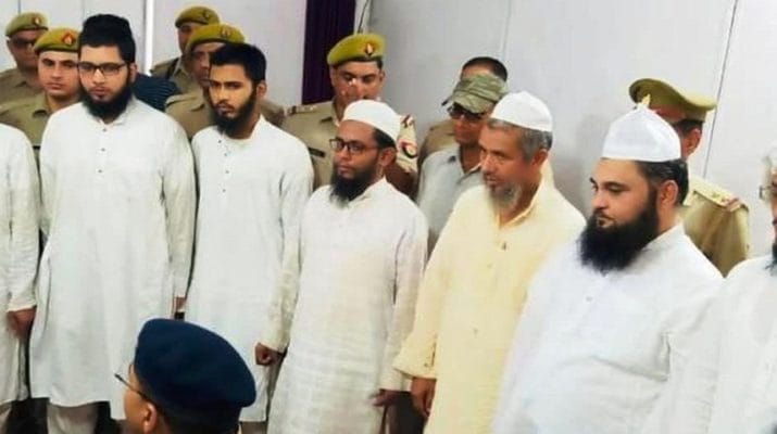 चार विदेशी नागरिक, मदरसा संचालक समेत सात गिरफ्तार, वीजा खत्म होने के बाद मदरसे में दी थी शरण 1 Hello Uttarakhand News »