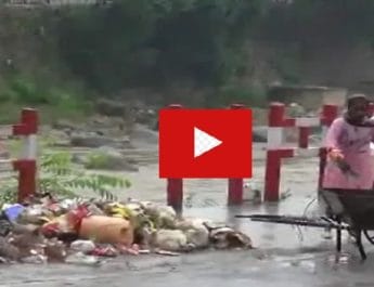 बागेश्वर में शहर की सफाई करते-करते बीमार पड़ रहे कर्मी, जानिए मामला.. 2 Hello Uttarakhand News »