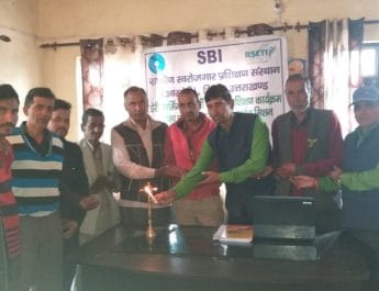 धनोल्टी में किसानों को दिया गया नई तकनीक का प्रशिक्षण 3 Hello Uttarakhand News »