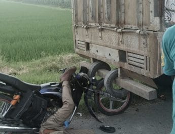 उत्तराखंड: ट्रक और बाइक की जबरदस्त भिड़त में SI की मौके पर ही मौत 3 Hello Uttarakhand News »