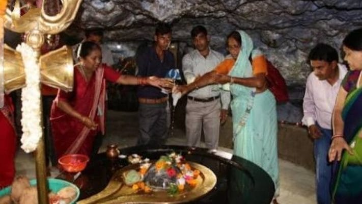 सावन के पहले सोमवार पर शिवमय हुआ माहौल, शिवभक्तों का उमड़ा सैलाब 1 Hello Uttarakhand News »