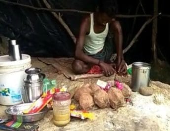 अंधविश्वास: शिवलिंग पर युवक ने काट कर चढ़ाई अपनी जुबान, लोग मान रहे चमत्कार 4 Hello Uttarakhand News »