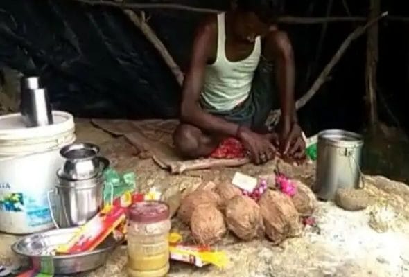 अंधविश्वास: शिवलिंग पर युवक ने काट कर चढ़ाई अपनी जुबान, लोग मान रहे चमत्कार 1 Hello Uttarakhand News »