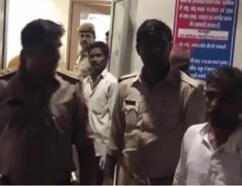 दर्दनाक: शादी से घर लौट रहे घरातियों का वाहन दुर्घटनाग्रस्त, बच्चों सहित नौ लोगों की मौत, 20 गम्भीर घायल 2 Hello Uttarakhand News »