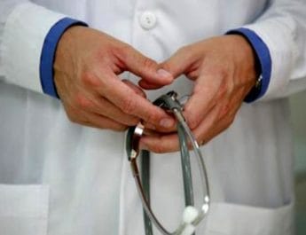 अस्पताल ने इलाज के नाम पर लिए लाखों रुपए, फिर परिवार के पास पैसे न होने पर जिंदा युवक को किया मृत घोषित ! 3 Hello Uttarakhand News »