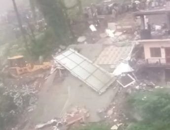 बारिश का कहर जारी, बहुमंजिला इमारत धंसी, 35 लोगों के दबे होने की आशंका, रेस्क्यू जारी 3 Hello Uttarakhand News »