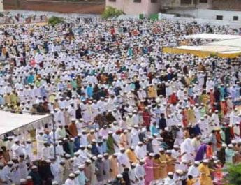 देशभर में ईद की धूम, जम्मू कश्मीर में शांतिपूर्ण माहौल में की गई नमाज अदा 3 Hello Uttarakhand News »