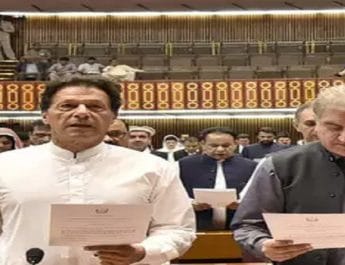 370 पर फैसले से पकिस्तान बिलबिलाया, कहा- हमने यूएन और इस्लामिक देशों को बता दिया..! 2 Hello Uttarakhand News »