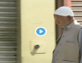 धारा 370 हटाने के बाद खुले स्कूल, मस्जिदों में नमाज़, घाटी में स्थिति सामान्य की ओर 2 Hello Uttarakhand News »