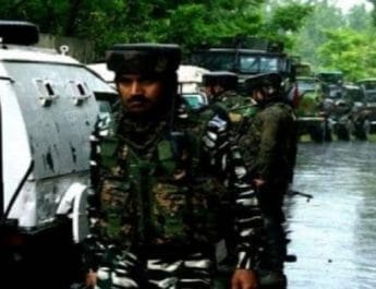 जम्मू-कश्मीर: बारामुला में आतंकी ढेर, एक जवान शहीद , धारा 370 हटने के बाद पहला एन्कारउंटर 2 Hello Uttarakhand News »