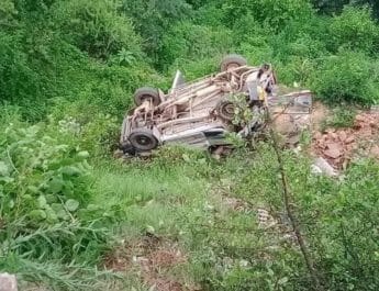 दर्दनाक: बच्चों को स्कूल लेकर जा रहा वाहन दुर्घटनाग्रस्त, 4 की मौत, आठ घायल 3 Hello Uttarakhand News »