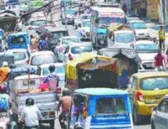 टपकेश्वर महादेव की शोभायात्रा में जाम के झाम से परेशान हुए लोग 4 Hello Uttarakhand News »