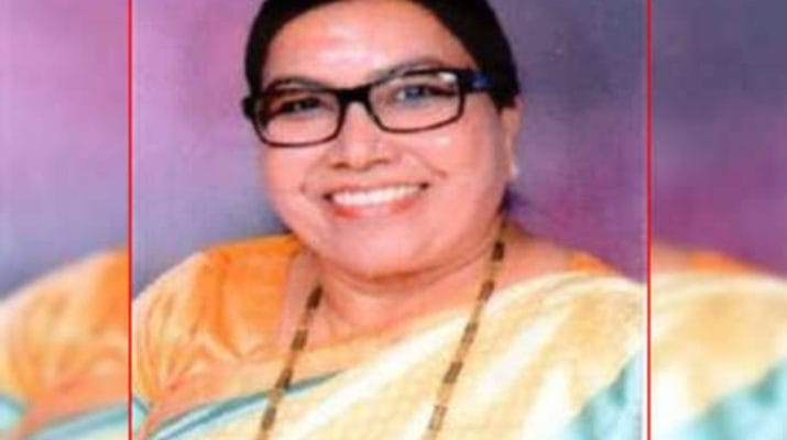 पंचायत भवन में जन समस्याएं सुन रहीं विधायक को युवक ने जड़ा थप्पड़, गिरफ्तार 1 Hello Uttarakhand News »