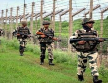 आतंकियों से मुठभेड़ में एक CRPF का जवान शहीद 2 Hello Uttarakhand News »