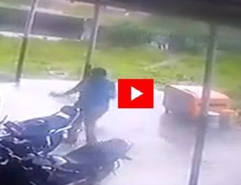 उत्तराखंड: देखिए बेख़ौफ़ बदमाशों द्वारा हत्या का लाइव वीडियो.. 3 Hello Uttarakhand News »