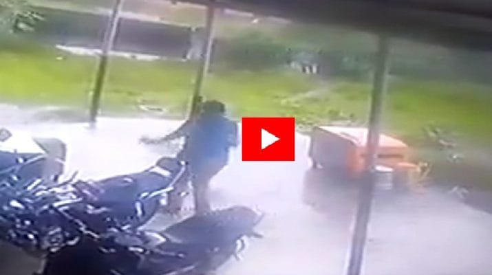 उत्तराखंड: देखिए बेख़ौफ़ बदमाशों द्वारा हत्या का लाइव वीडियो.. 1 Hello Uttarakhand News »