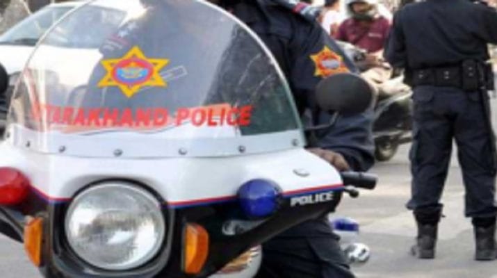 देहरादून: बैंक कर्मी ने फोड़ा सीपीयू का सिर, फाड़ी वर्दी; गिरफ्तार 1 Hello Uttarakhand News »